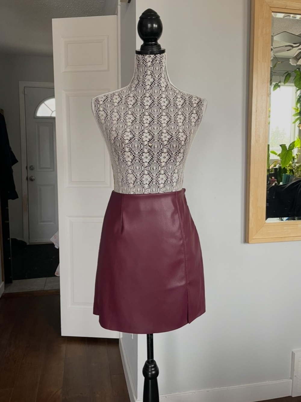 NWT Noisy May Vegan Leather Soft Mini Skirt With Slit. Eggplant 🍆. Small